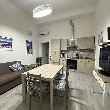 Apartment Via Serri 7/a