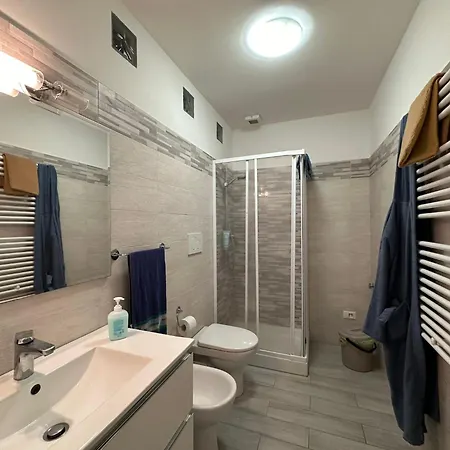 Via Serri 7/a Apartment *